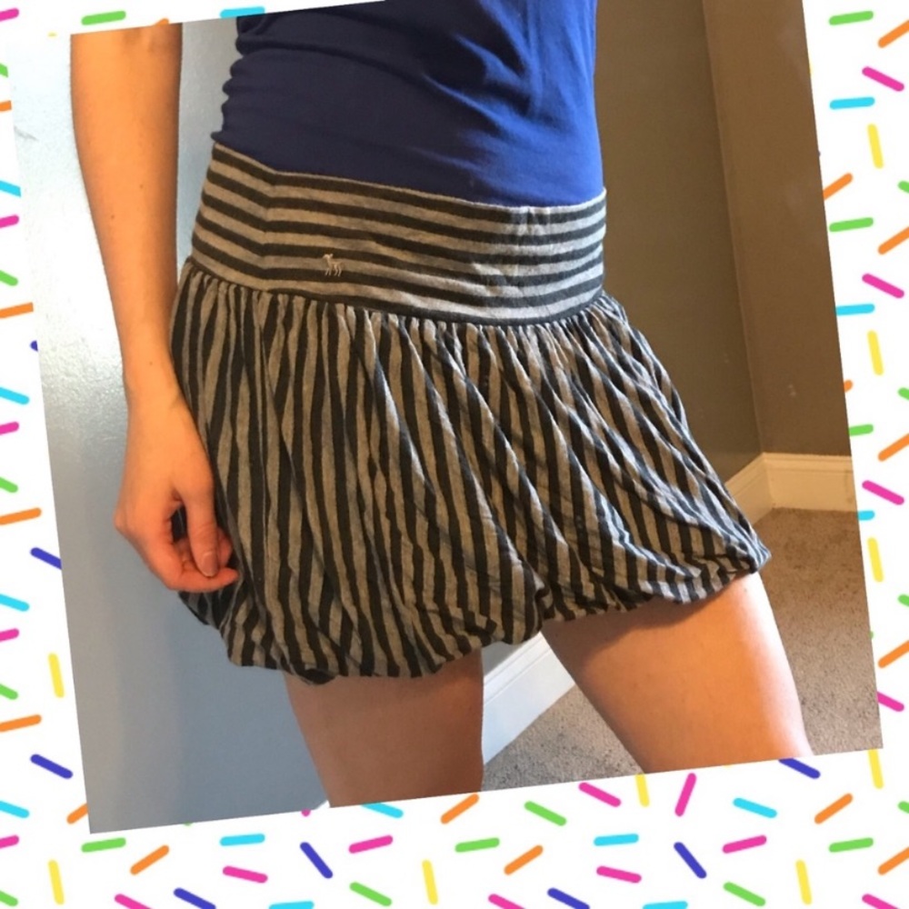 🦌 Old Navy Mini Skirt